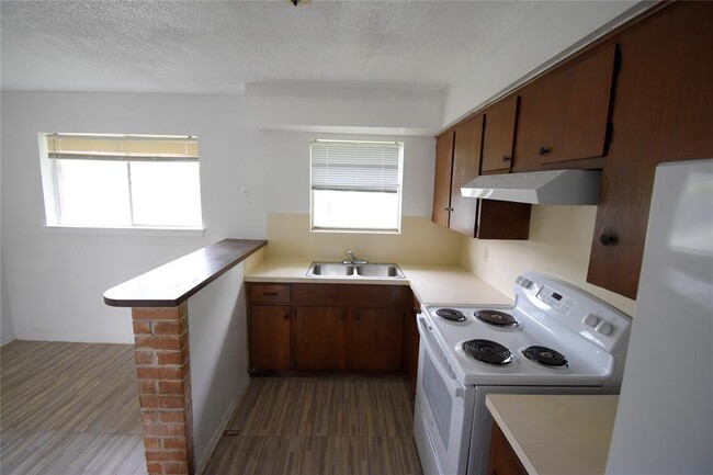 Building Photo - 4353 Brinkley St