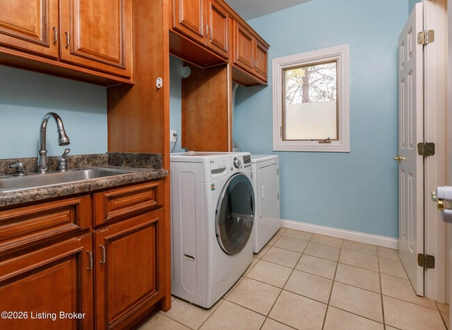 Building Photo - 9511 Felsmere Cir