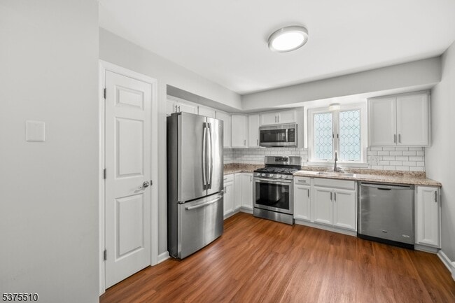 Building Photo - 40 N Middaugh St