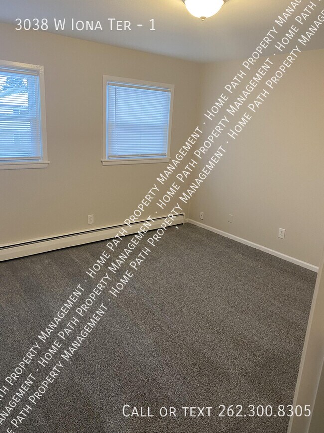 Building Photo - 3038 W Iona Terrace