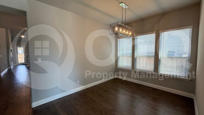 Building Photo - 3508 Covedale Blvd