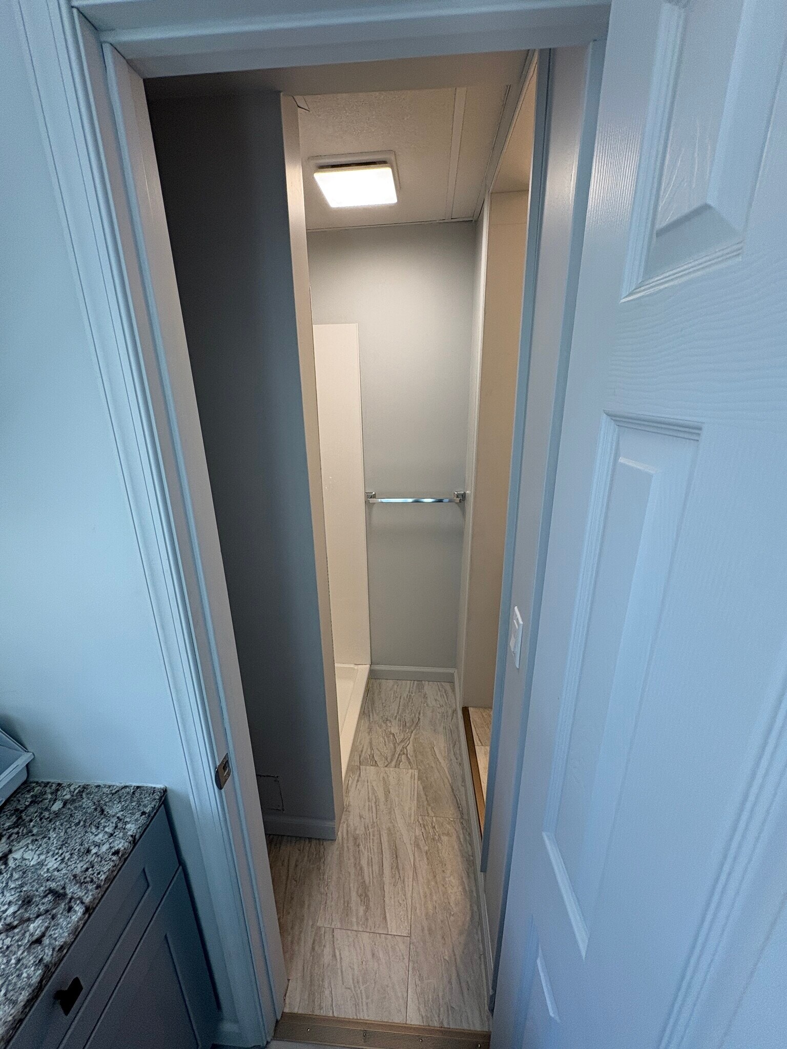 Building Photo - 25 E 4th St