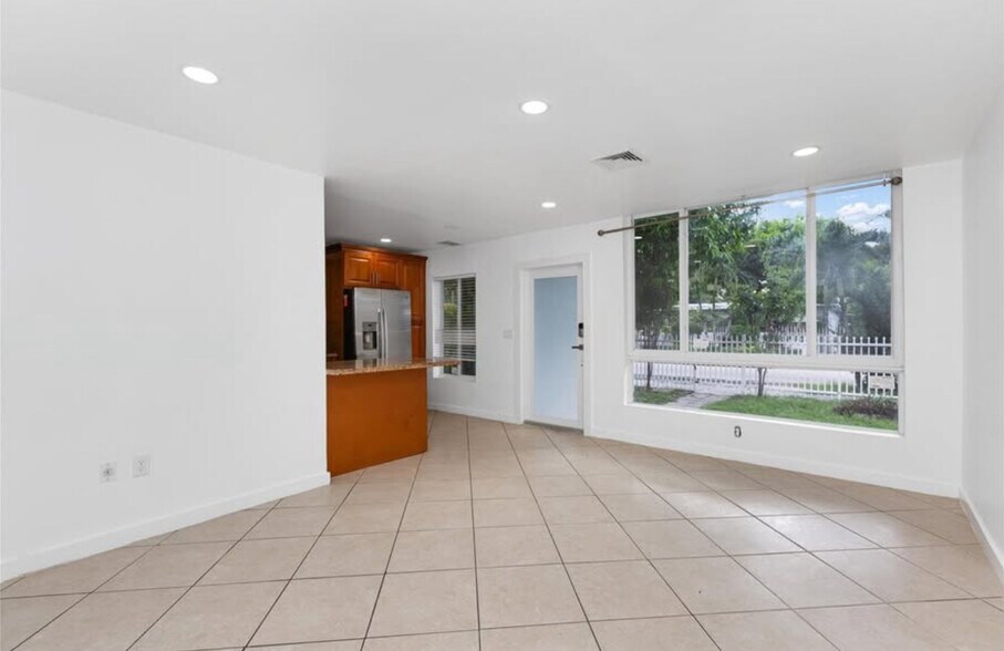 Building Photo - 251 NW 110th St