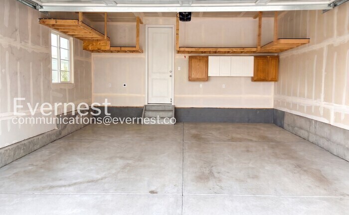 Building Photo - 1364 Penner Dr
