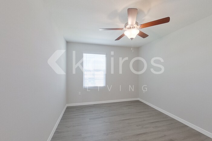 Building Photo - 8642 SW 43rd Ter