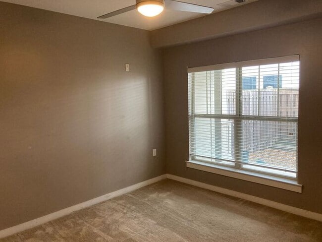 Building Photo - South Nashville Condo near Fairgrounds