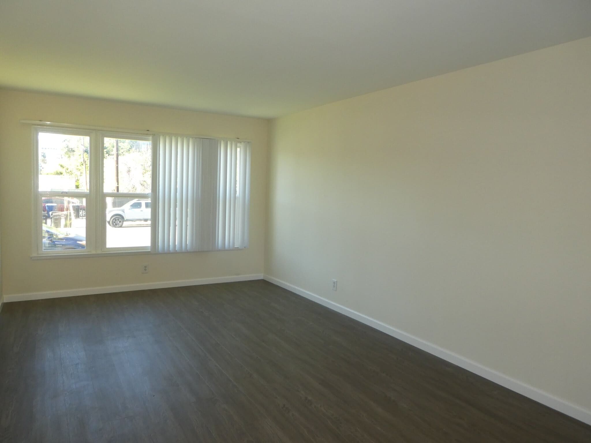 Building Photo - 6222 Hazeltine Ave