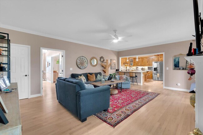 Building Photo - Beautiful Home in the Heart of Greenville