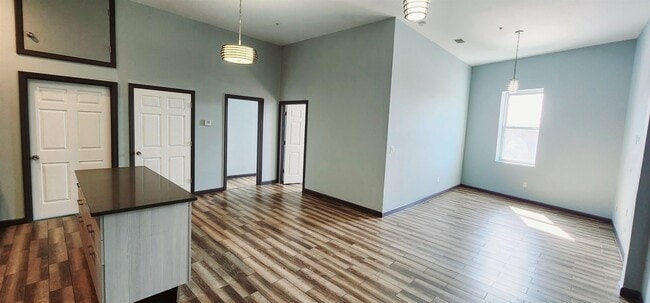 Building Photo - 795 Main Ave