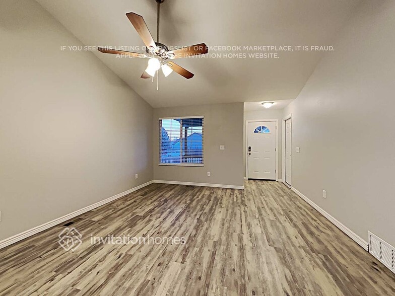 Building Photo - 5554 Kingsboro Dr