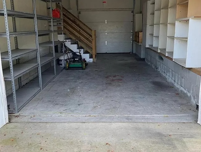 Building Photo - 401 Harper Ct