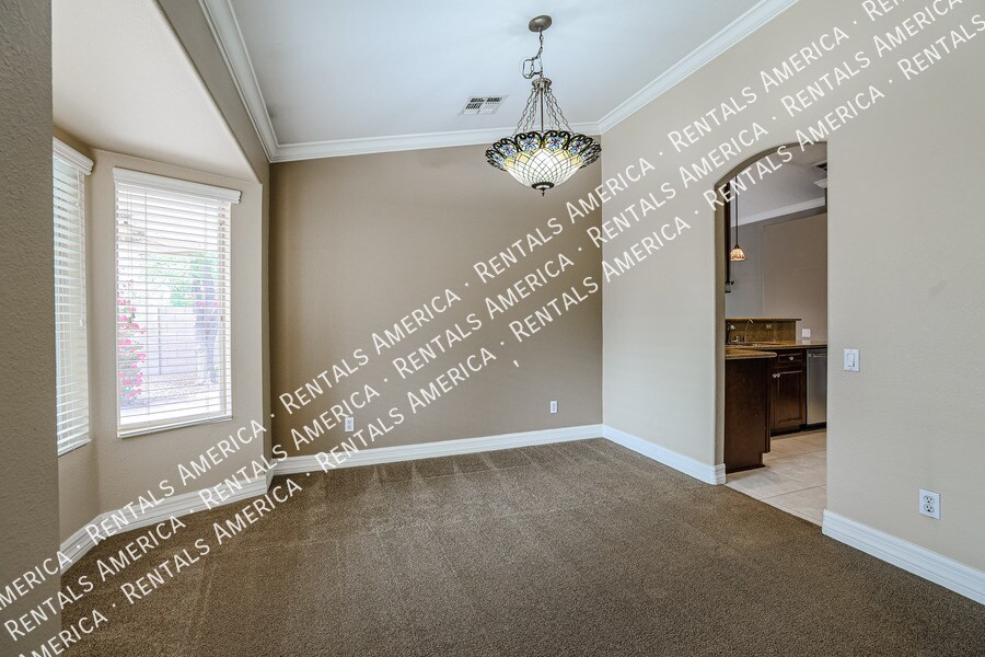 Building Photo - 6325 W Potter Dr