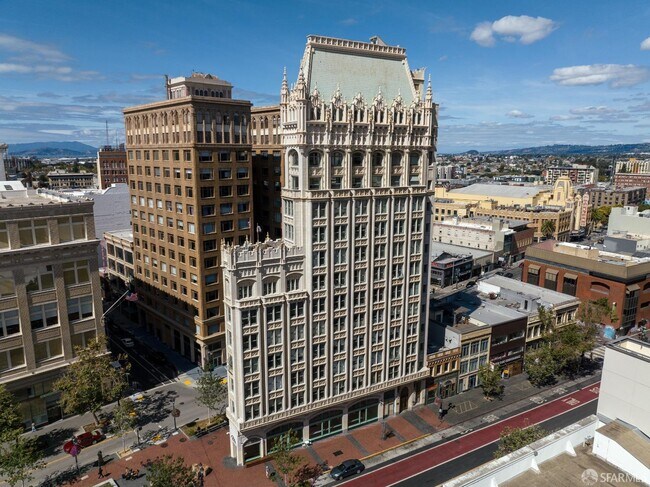 Building Photo - 1615 Broadway