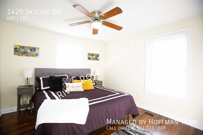 Building Photo - 1429 Skyline Dr