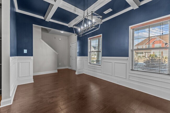 Building Photo - **SHOWINGS UNAVAILABLE UNTIL AUGUST 1ST!!!**