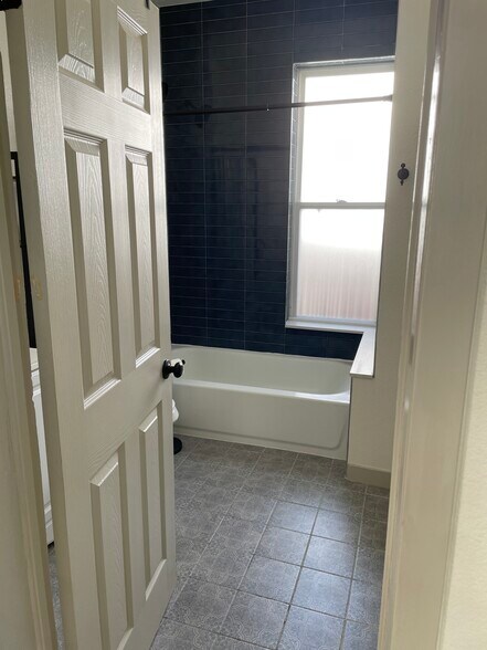 Bathroom #1 - 3136 N Elizabeth St