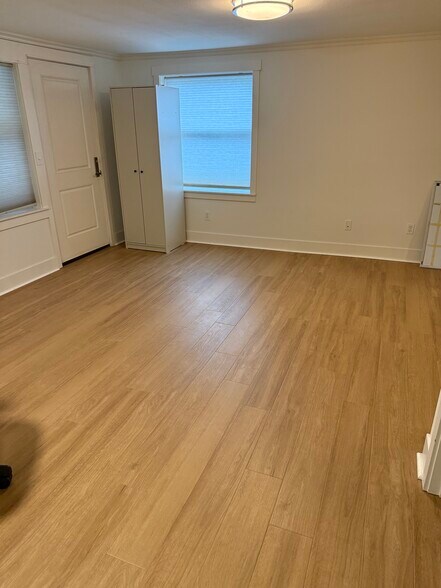 Large living room - 2332 NE 120th St