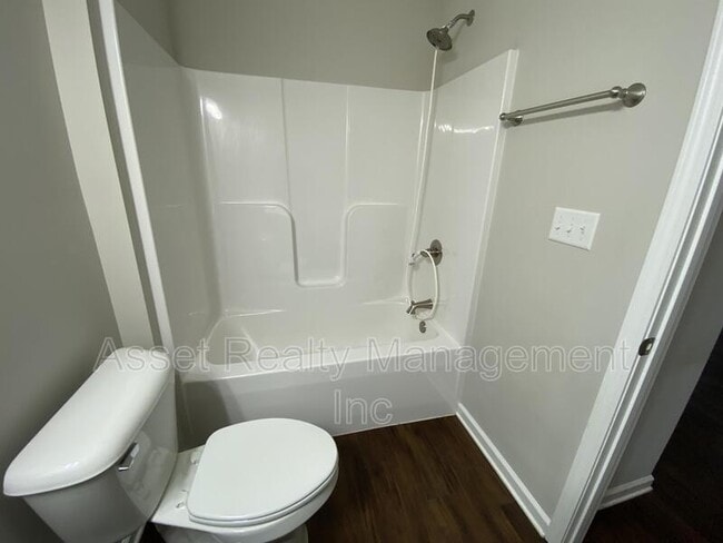 Building Photo - 2022 Bluebonnet Drive