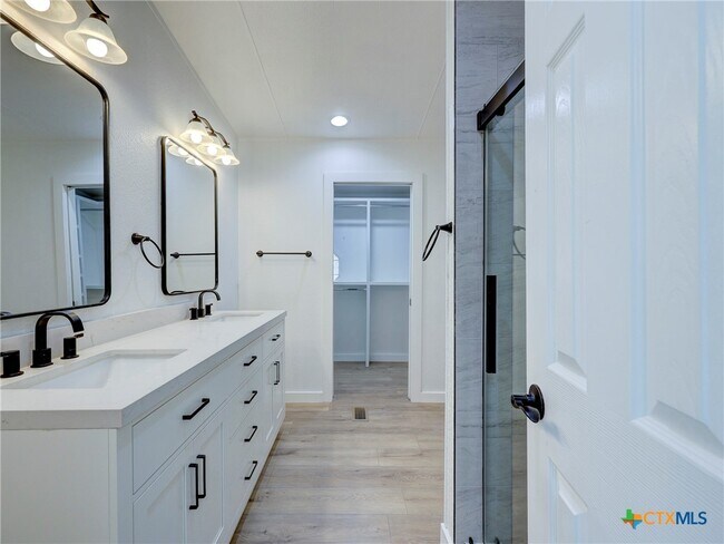 Building Photo - 4504 Atlantis Dr