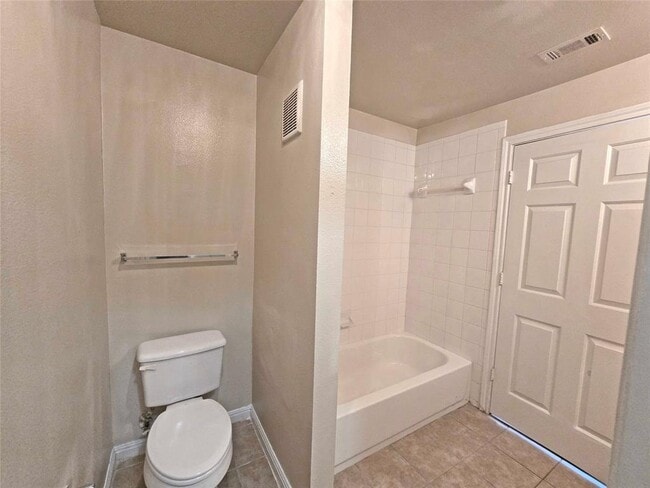 Building Photo - 2320 Gracy Farms Ln