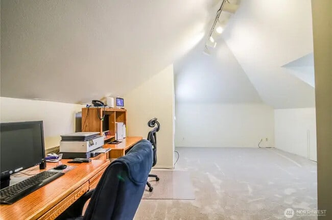 Building Photo - 10905 SE 220th Pl