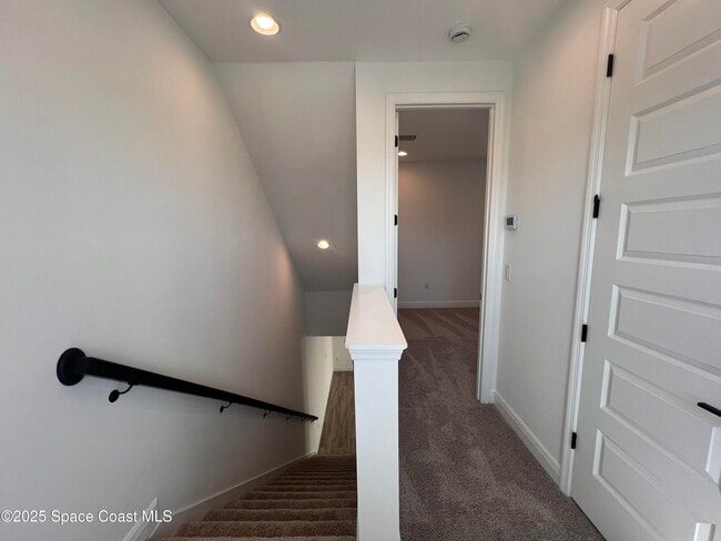 Building Photo - 7680 Allure Dr