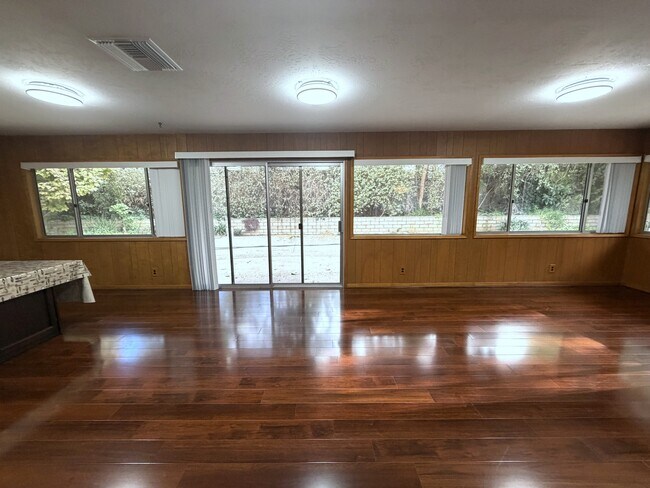 Building Photo - 108 Barret Rd