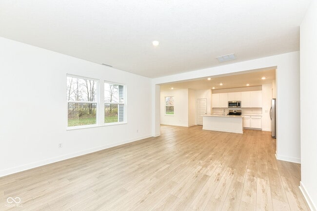 Building Photo - 16913 Sherwin Ct