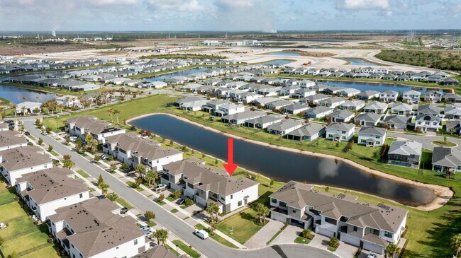 Building Photo - 14075 SW Thorens Dr