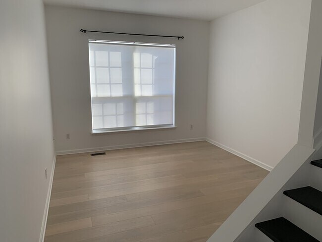 Building Photo - 111 Tyne Dr