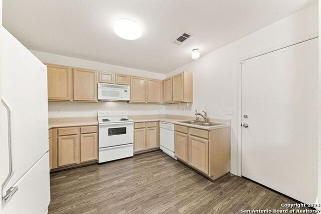 Building Photo - 6018 Norse