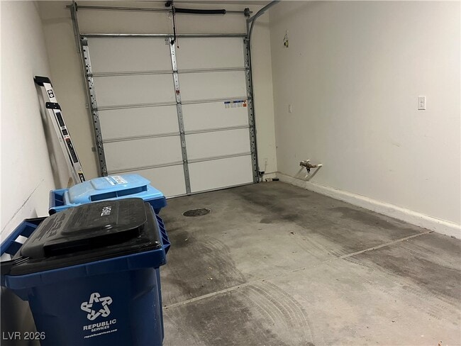 Building Photo - 2741 Crystal Blue St