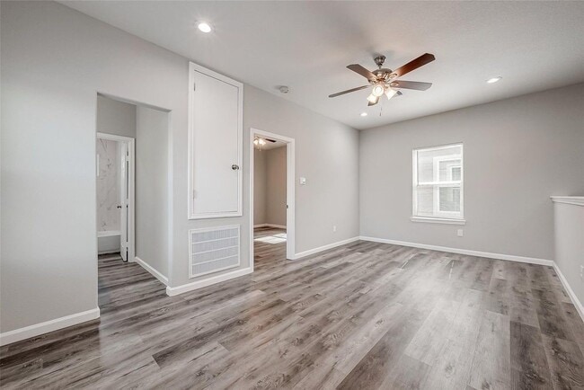 Building Photo - 4741 Bricker St