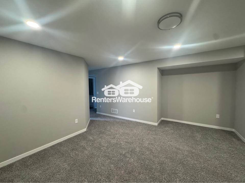 Building Photo - 1006 Polk St