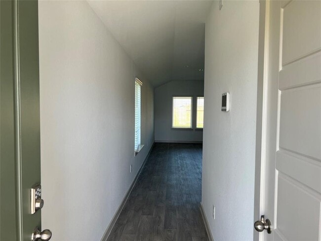 Building Photo - 7919 Cattleman Vly Dr