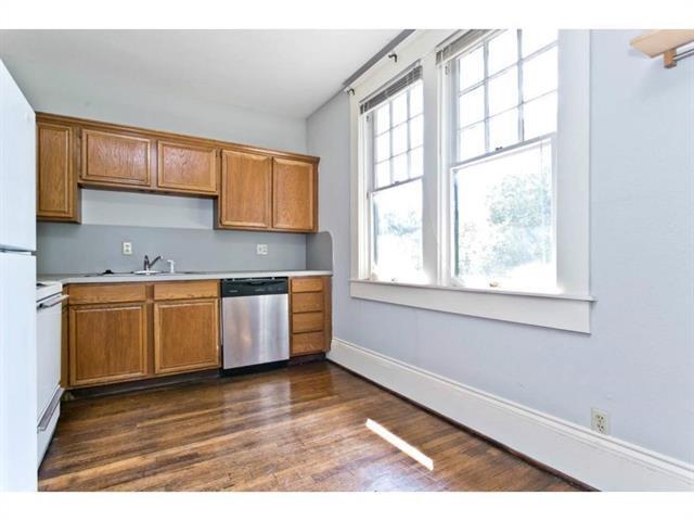 Building Photo - 4936 Worth St