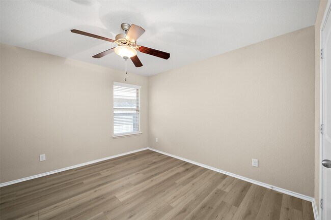 Building Photo - 23626 Legano Dr