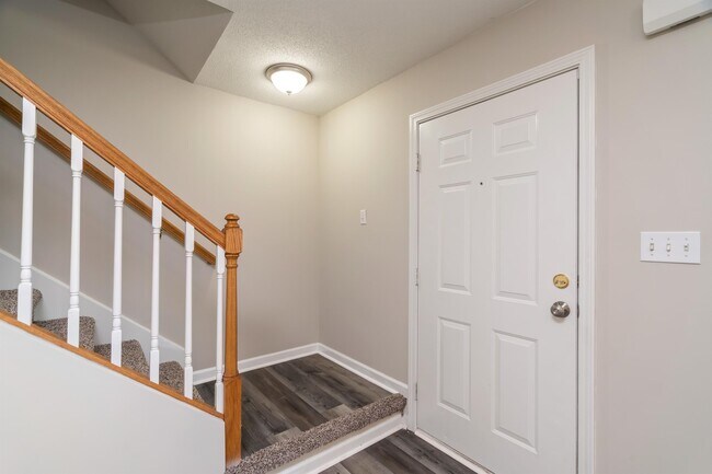 Building Photo - 4741 Scepter Way