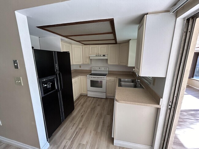 Building Photo - 4036 Knight Ave