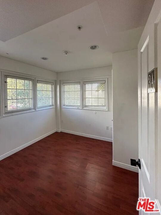 Building Photo - 2667 Menlo Ave