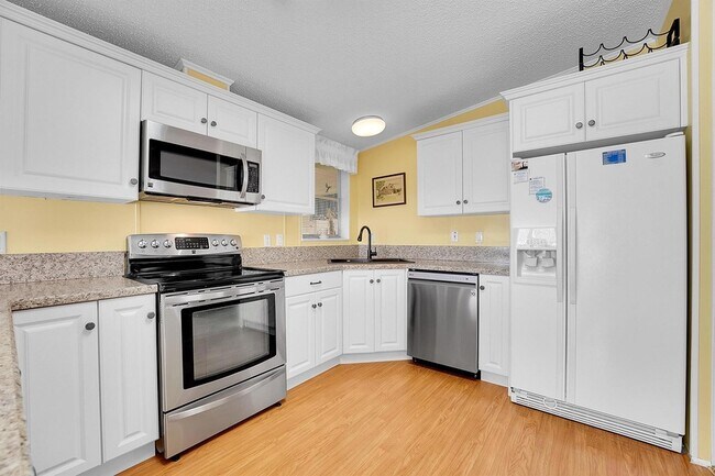 Building Photo - 22 Santa Maria Way