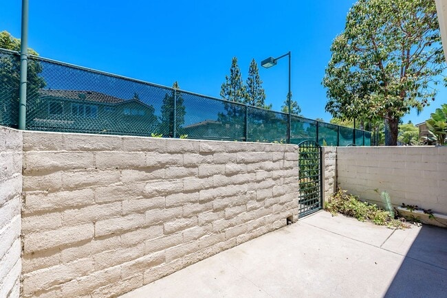 Building Photo - Quiet Carmel Valley Condo For Rent!