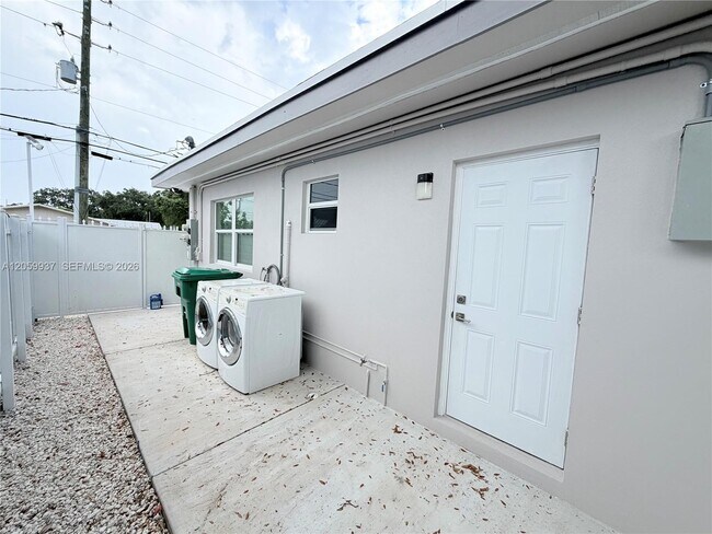 Building Photo - 3390 NW 50th St