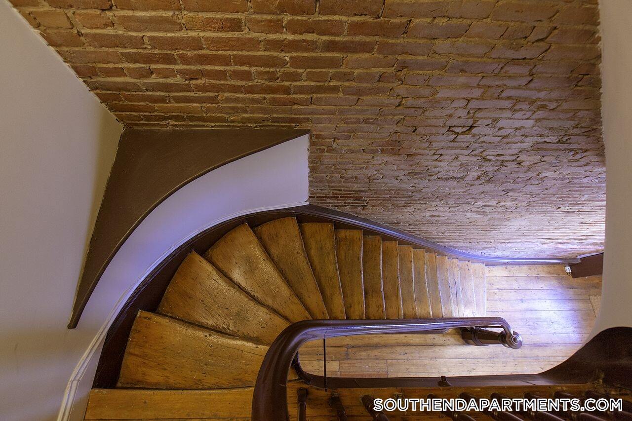 Building Photo - 237 Northampton St