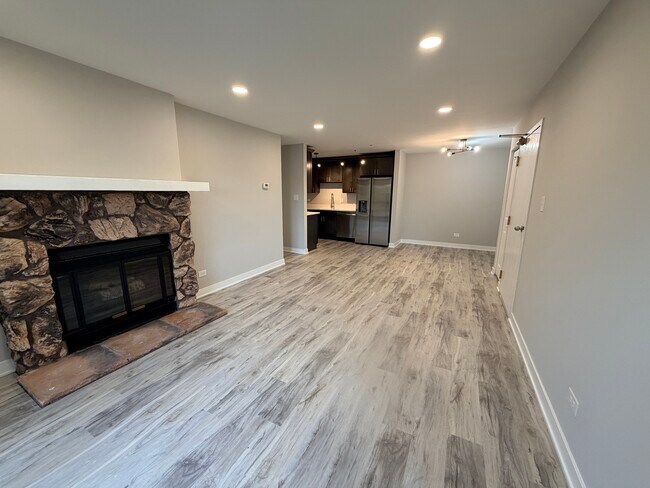 Building Photo - 1460 Stonebridge Cir