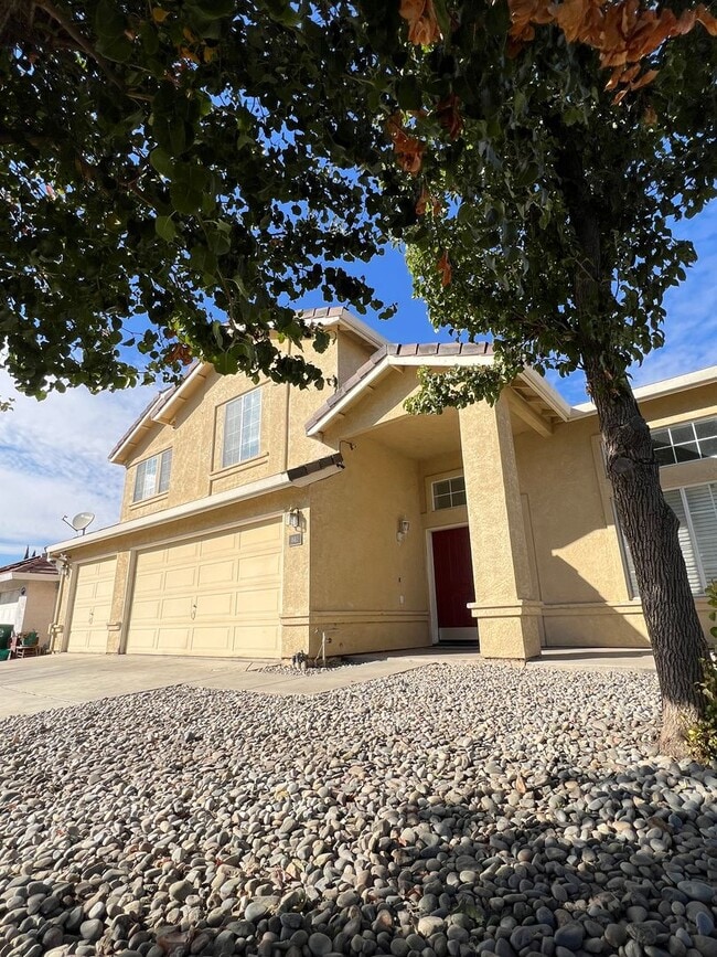 Building Photo - ***COMING SOON!!*** LOS BANOS HOME