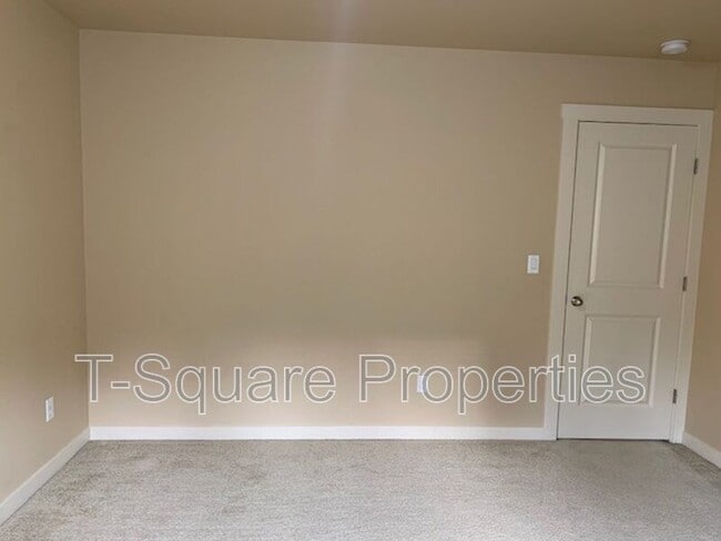 Building Photo - 10218 242nd Ave NE