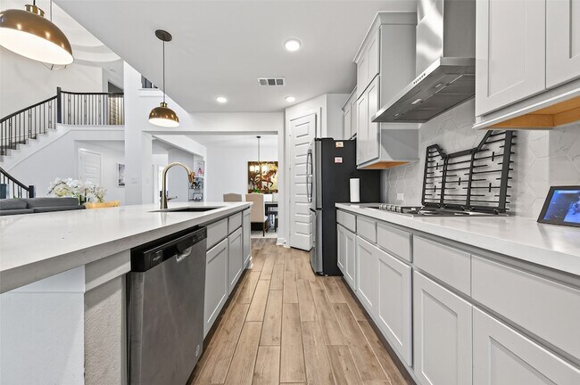Building Photo - 3180 Stingray Cv Dr