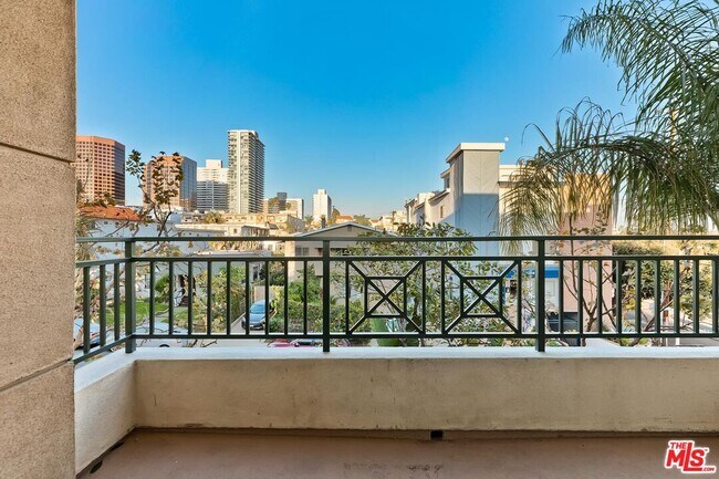 Building Photo - 1257 Brockton Ave