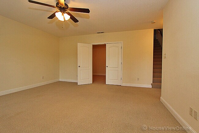 Building Photo - 2358 Garrett Ln